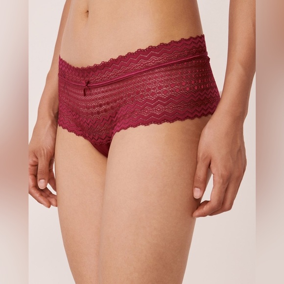 BNWT La Vie En Rose Lace 2 Piece Bra/Panty Set - Picture 4 of 13